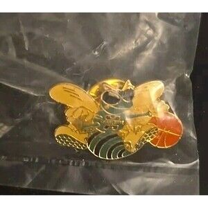 Vintage Charlotte Hornets NBA Basketball Pin Retro 90’s B9A Never Opened Or Worn